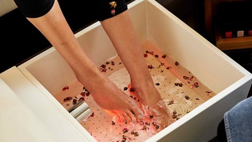 The Lanesborough Club Spa Pedicure Organis Rose Petal Jelly
